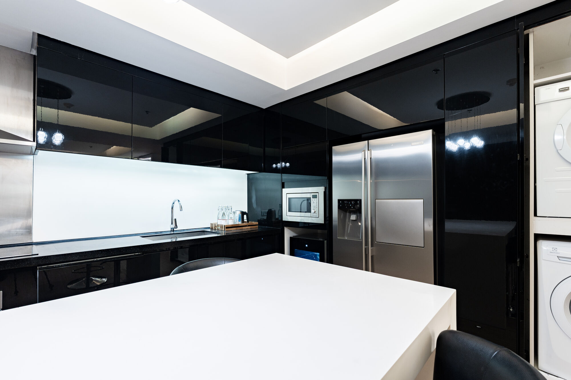 Deluxe 2-Bedroom (10)