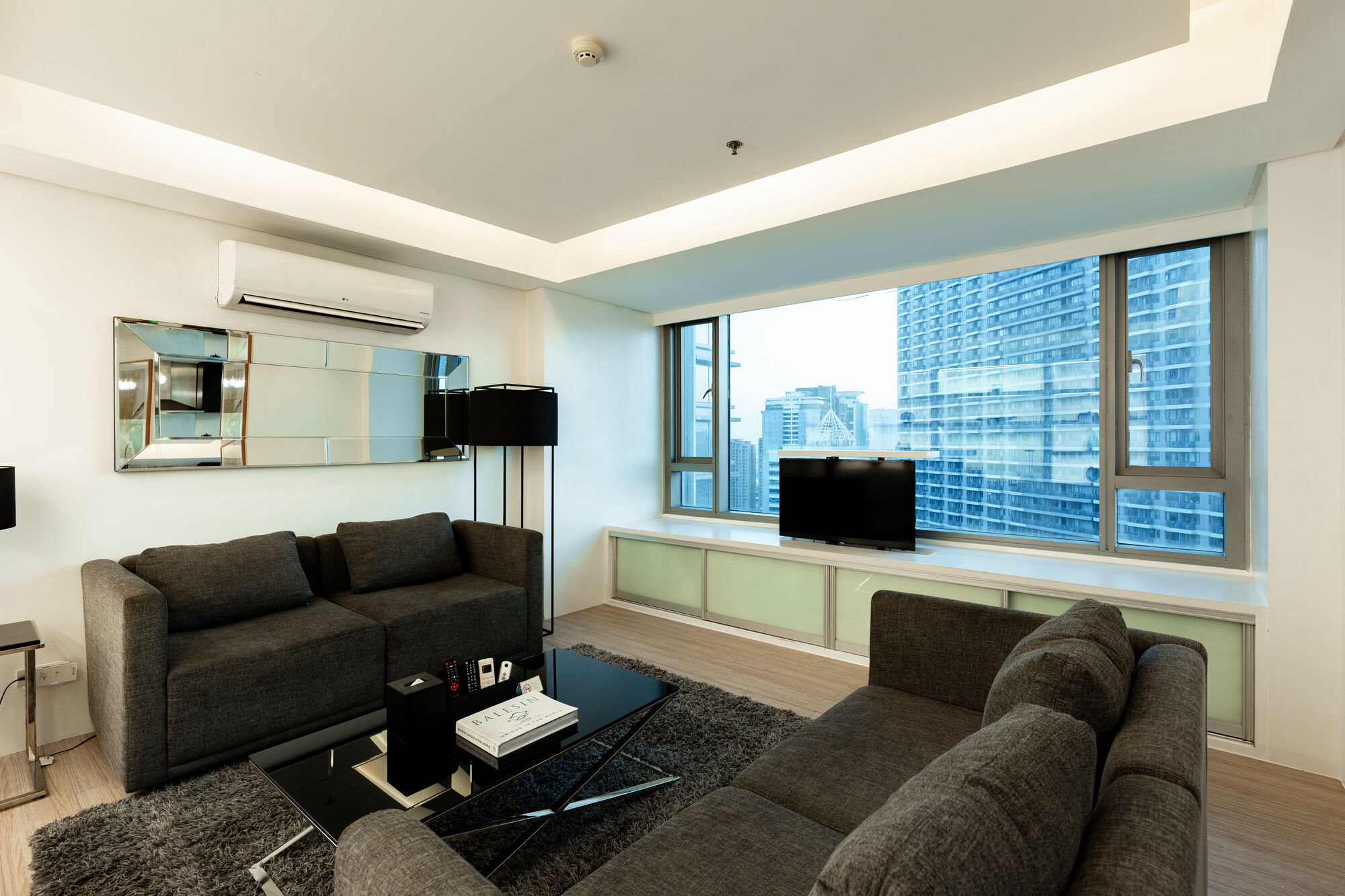 Deluxe 2-Bedroom (3)